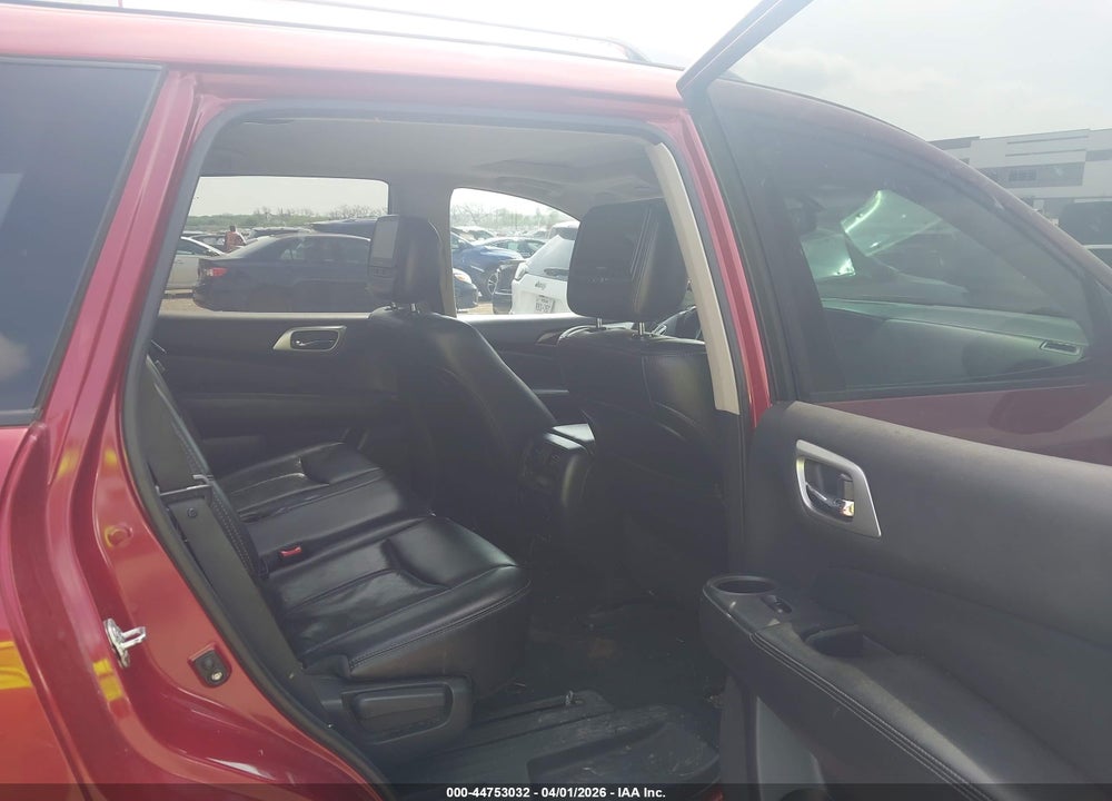 2015 NISSAN PATHFINDER PLATINUM VIN: 5N1AR2MN5FC719324