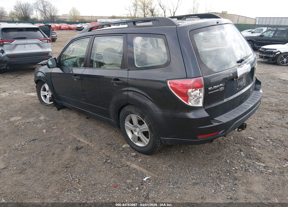 2011 SUBARU FORESTER 2.5X VIN: JF2SHABC1BG735645