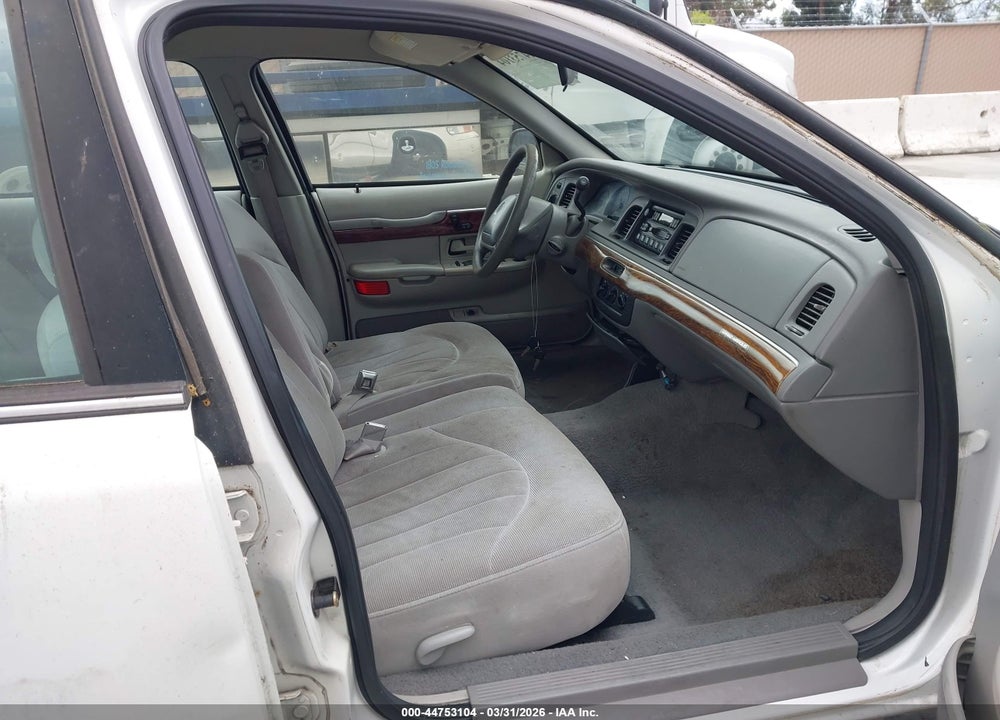 2000 MERCURY GRAND MARQUIS GS VIN: 2MEFM74W9YX611629