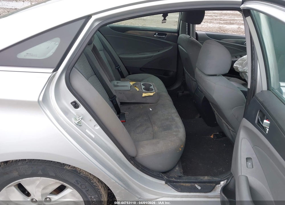 2015 HYUNDAI SONATA HYBRID VIN: KMHEC4A44FA139035