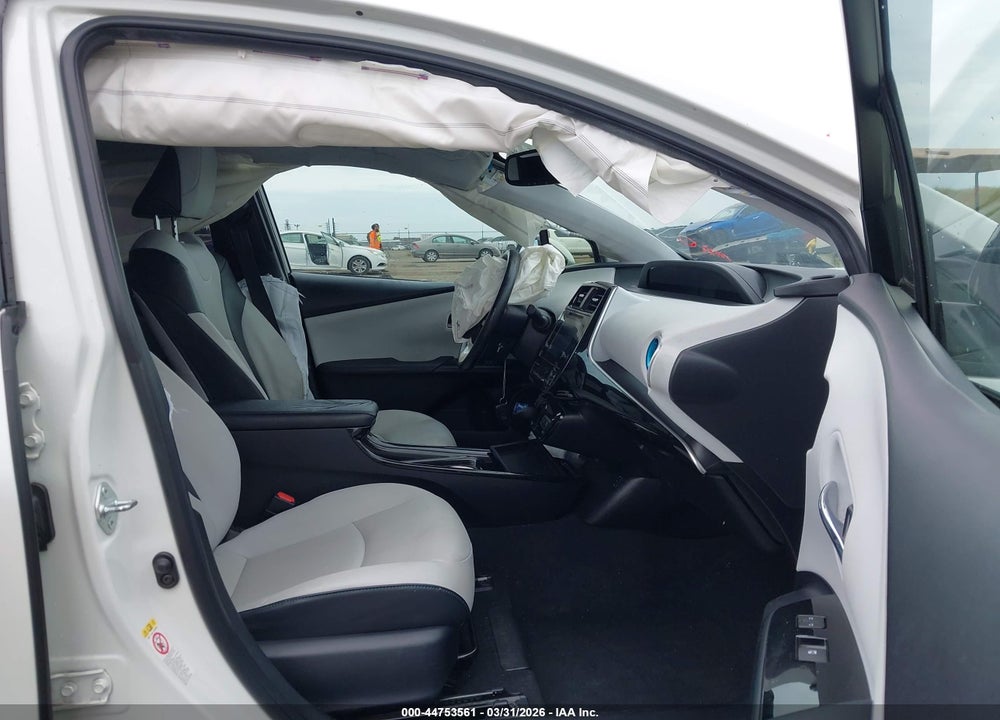 2017 TOYOTA PRIUS FOUR VIN: JTDKARFU1H3032745