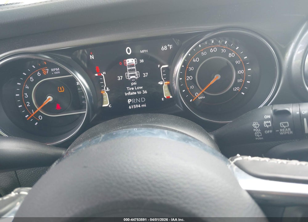 2019 JEEP WRANGLER UNLIMITED SAHARA 4X4 VIN: 1C4HJXEGXKW619669