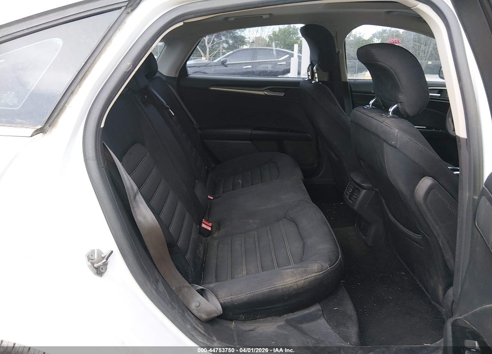 2013 FORD FUSION SE VIN: 3FA6P0H70DR328019