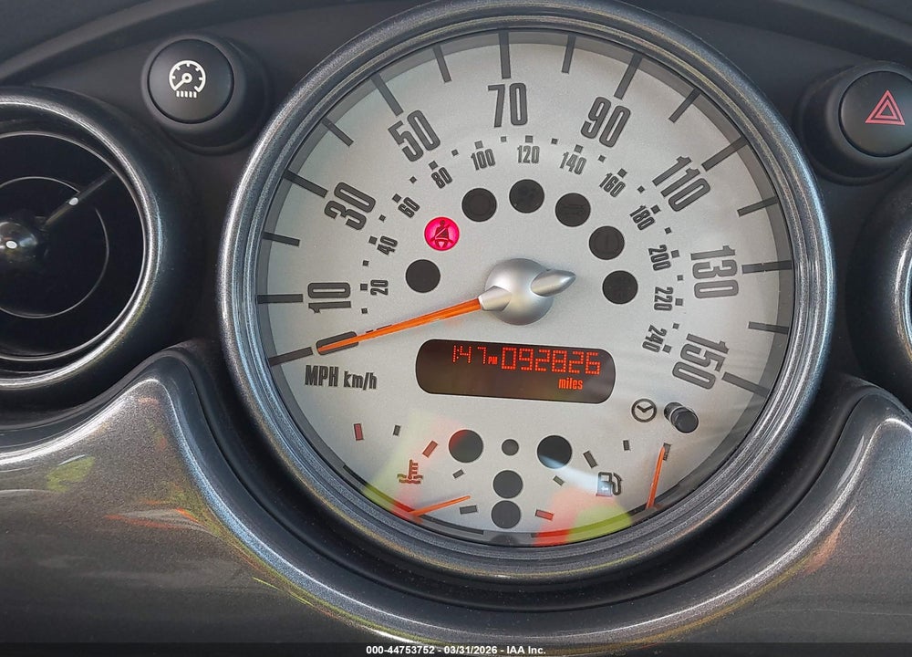 2006 MINI COOPER VIN: WMWRC33596TK72199