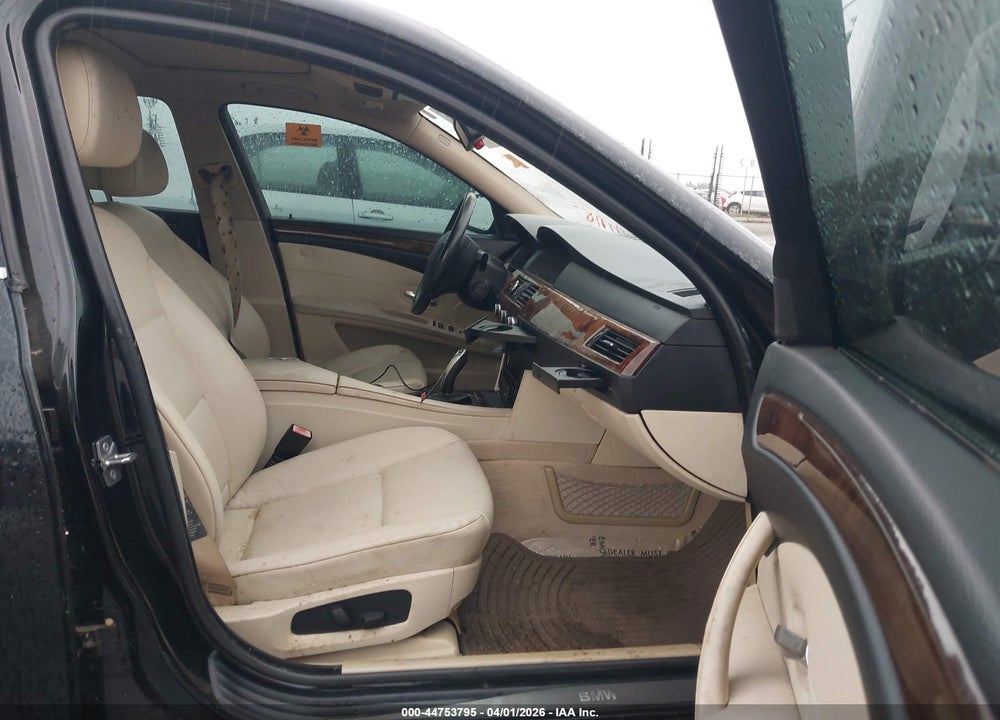2010 BMW 528I VIN: WBANU5C53AC364960