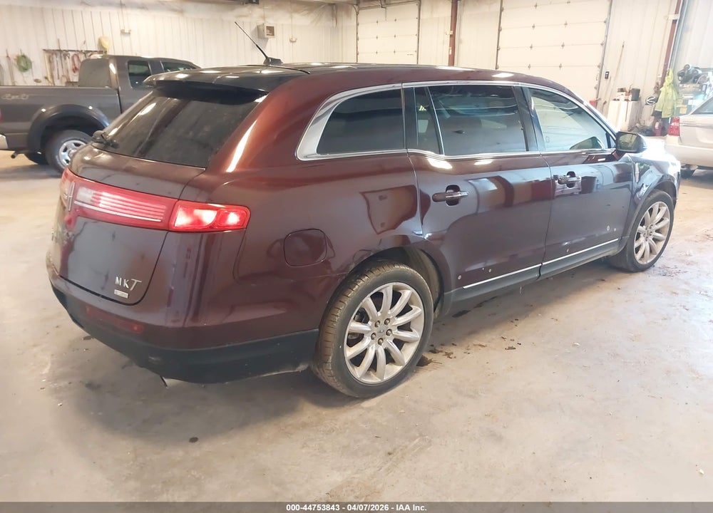 2010 LINCOLN MKT VIN: 2LMHJ5AR6ABJ17768