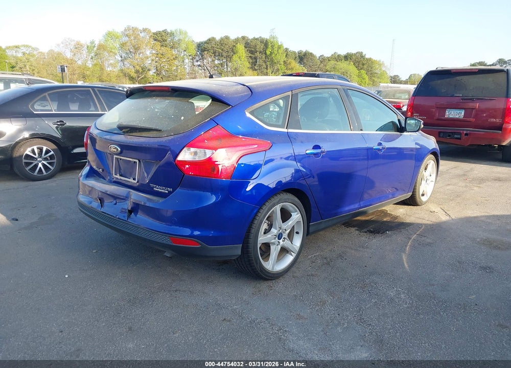 2014 FORD FOCUS TITANIUM VIN: 1FADP3N26EL263890