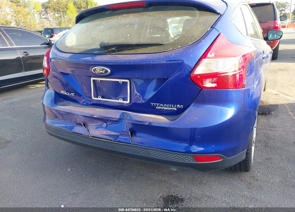 2014 FORD FOCUS TITANIUM VIN: 1FADP3N26EL263890