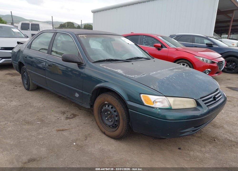 1997 TOYOTA CAMRY LE VIN: 4T1BG22K3VU813570