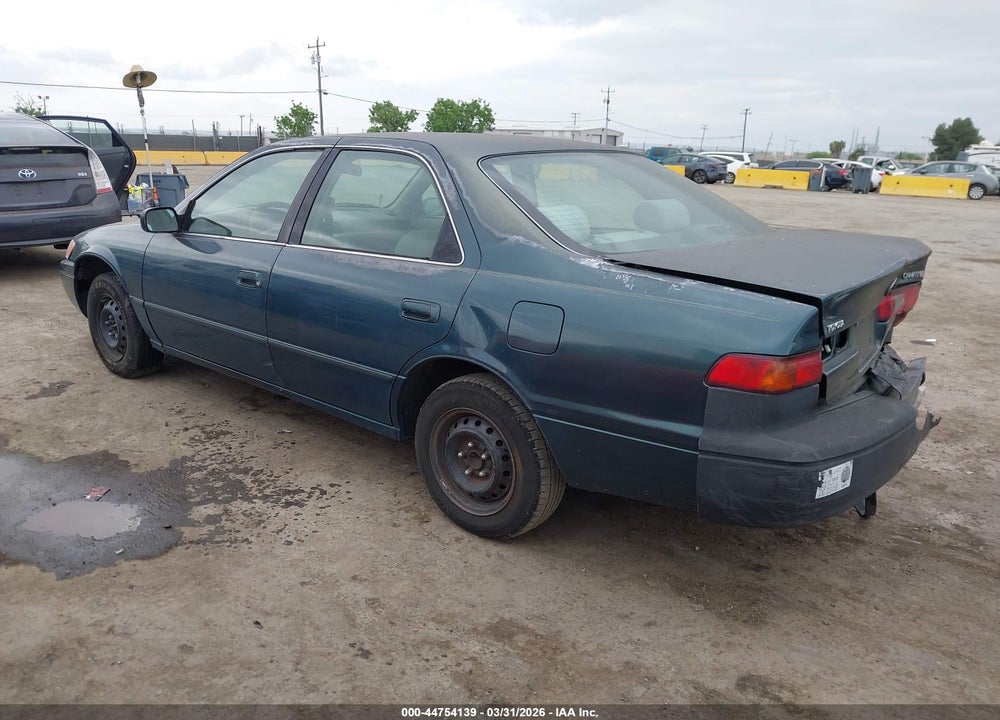 1997 TOYOTA CAMRY LE VIN: 4T1BG22K3VU813570
