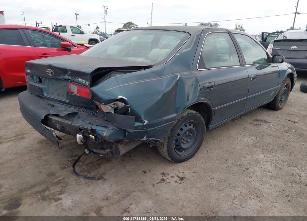 1997 TOYOTA CAMRY LE VIN: 4T1BG22K3VU813570