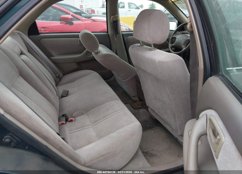 1997 TOYOTA CAMRY LE VIN: 4T1BG22K3VU813570