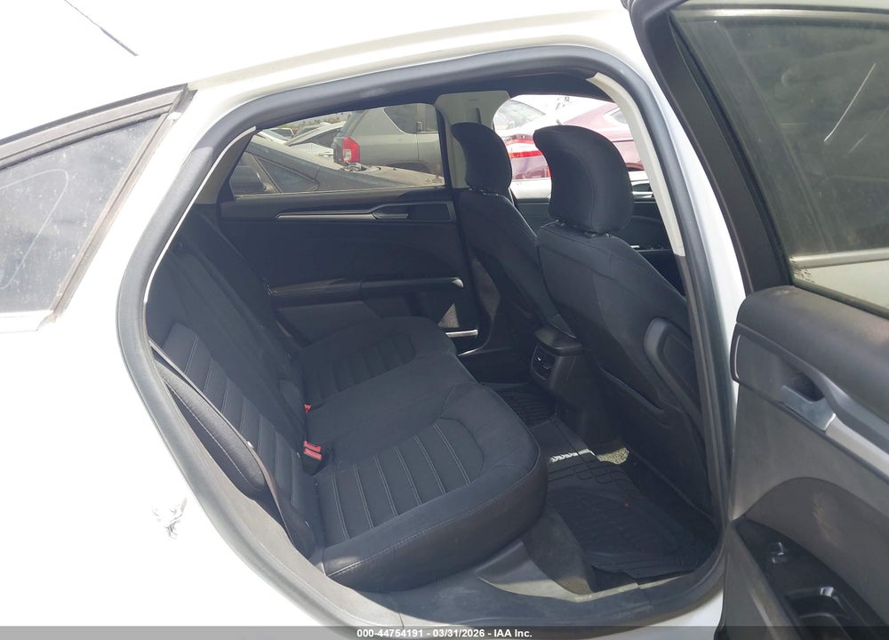 2015 FORD FUSION SE VIN: 3FA6P0H72FR234985