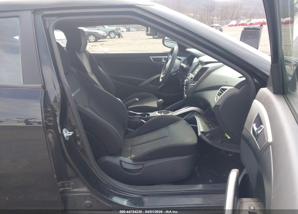 2013 HYUNDAI VELOSTER BASE W/BLACK VIN: KMHTC6AD1DU097213