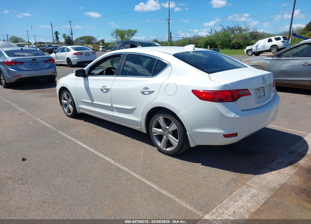 2013 ACURA ILX 2.0L VIN: 19VDE1F50DE021805