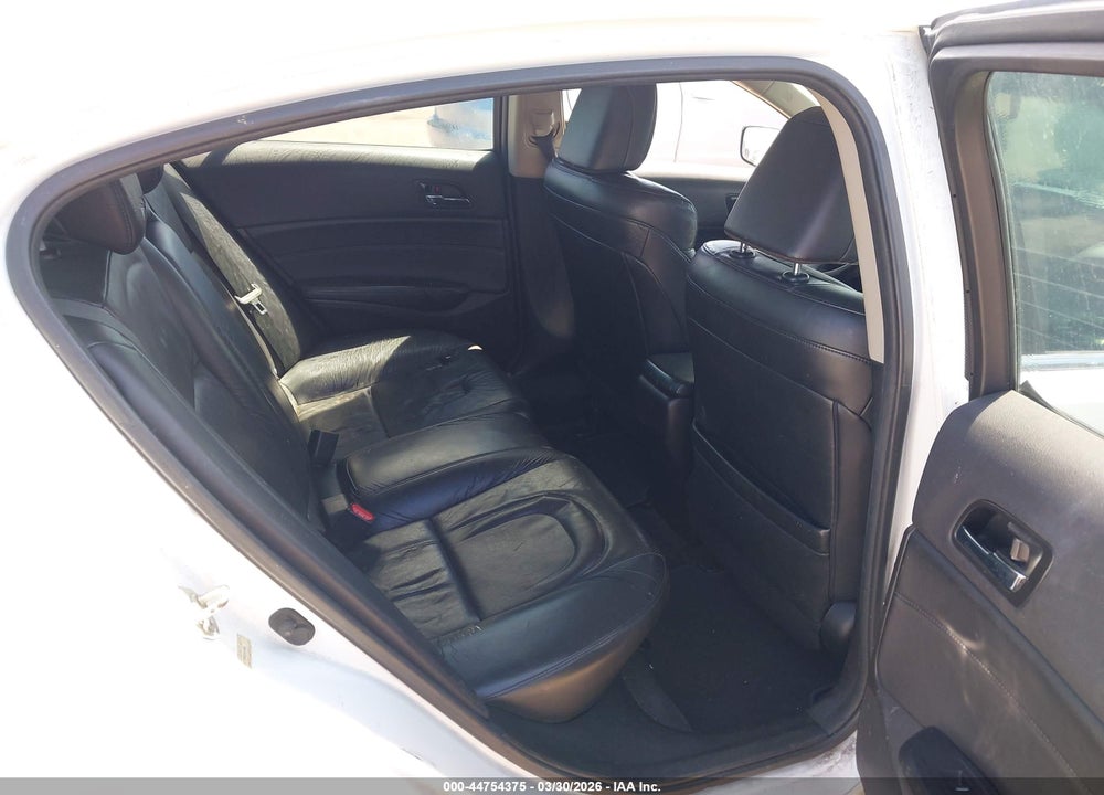 2013 ACURA ILX 2.0L VIN: 19VDE1F50DE021805