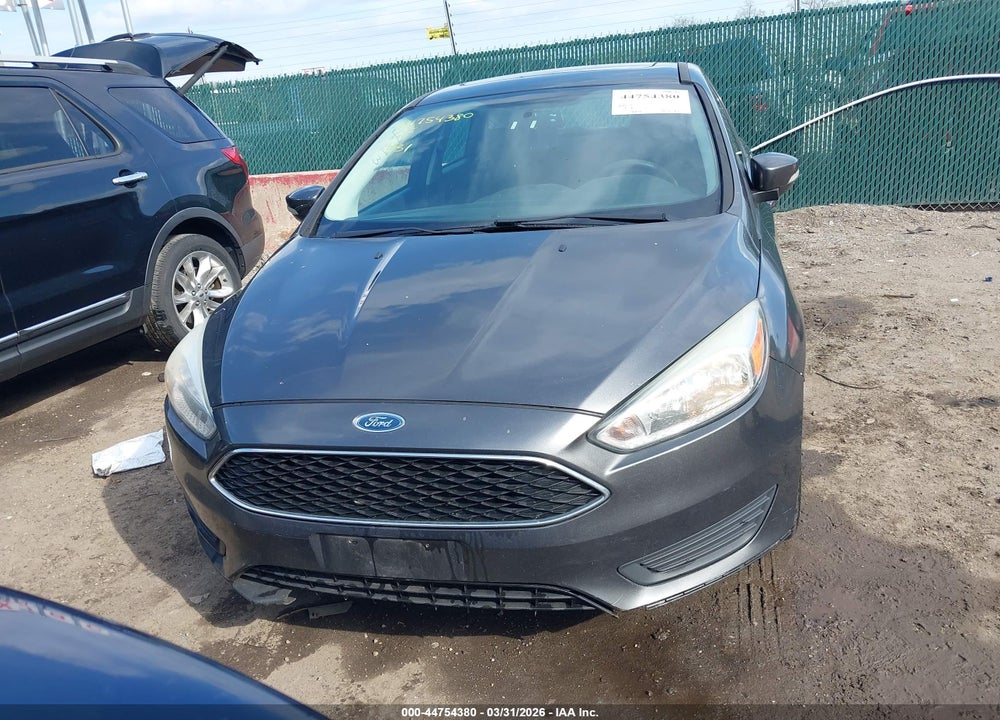 2016 FORD FOCUS SE VIN: 1FADP3K28GL338838