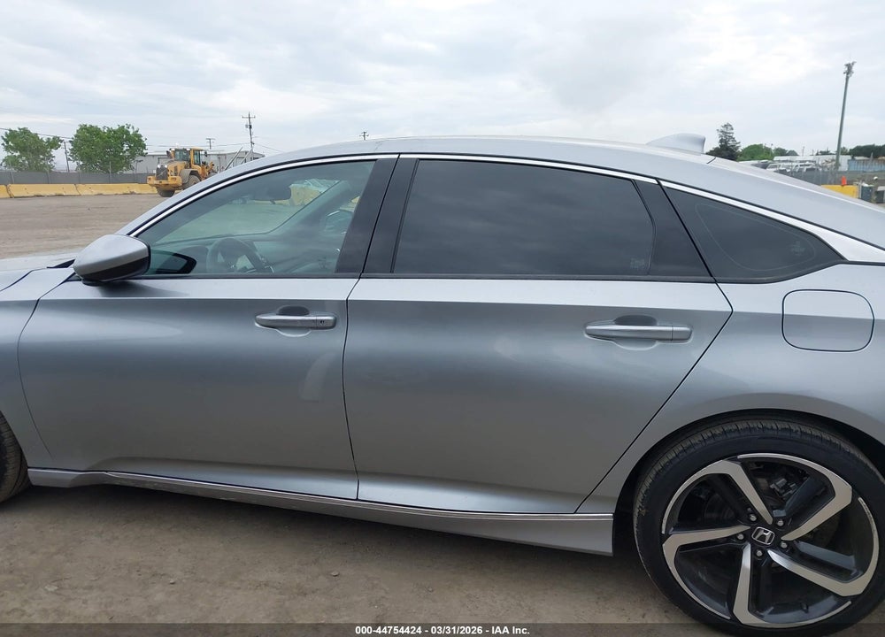 2018 HONDA ACCORD EX VIN: 1HGCV1F4XJA084095