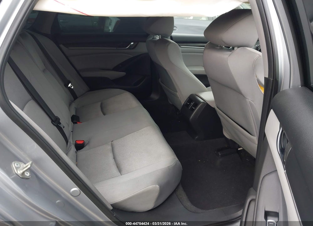 2018 HONDA ACCORD EX VIN: 1HGCV1F4XJA084095