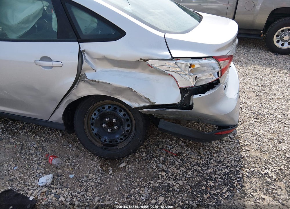 2012 FORD FOCUS SE VIN: 1FAHP3F27CL270764