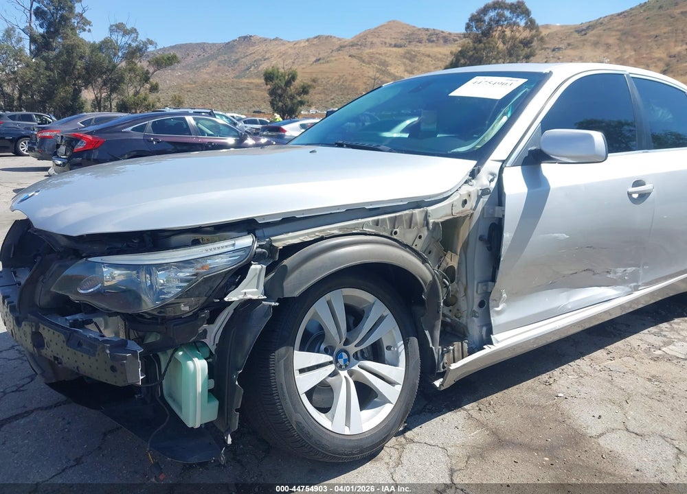2009 BMW 528I VIN: WBANU535X9C122825
