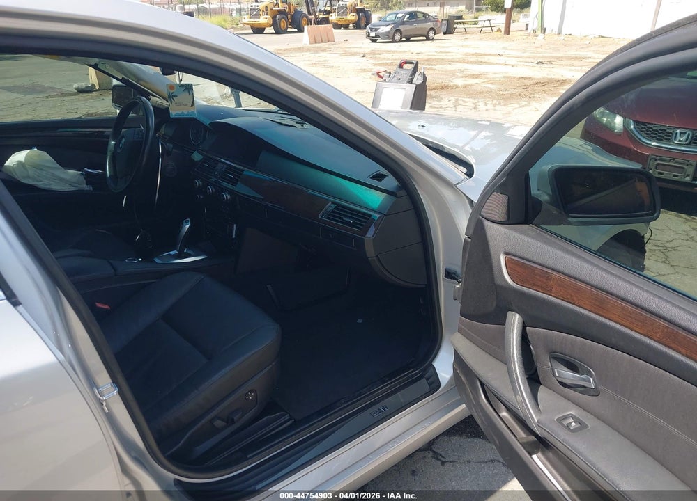 2009 BMW 528I VIN: WBANU535X9C122825