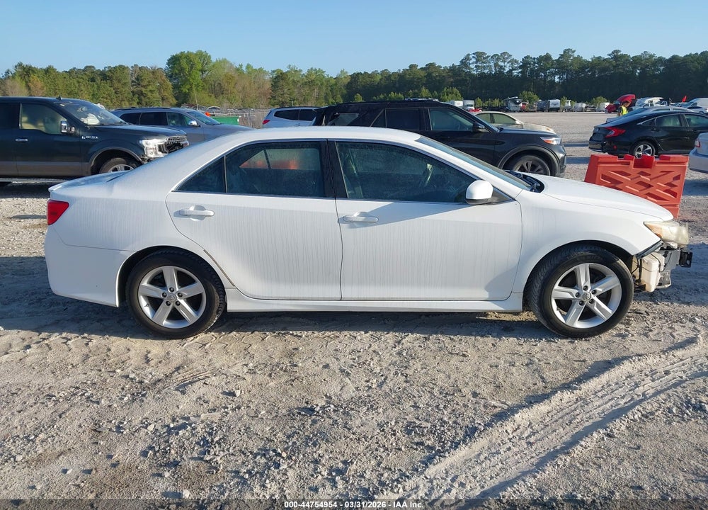 2013 TOYOTA CAMRY SE VIN: 4T1BF1FK0DU706157