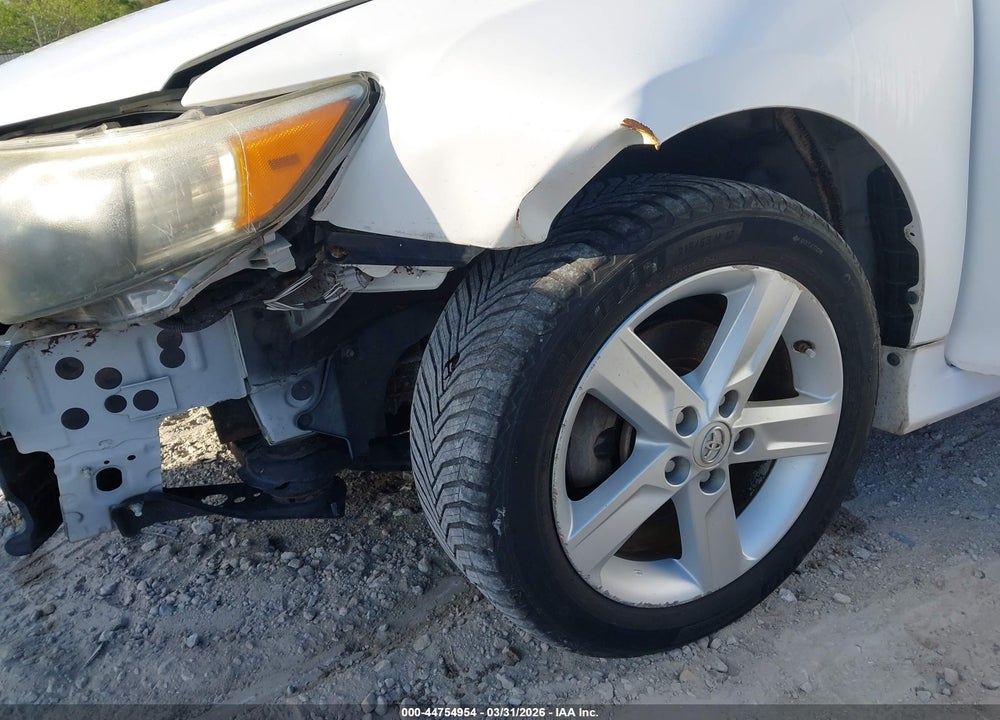 2013 TOYOTA CAMRY SE VIN: 4T1BF1FK0DU706157