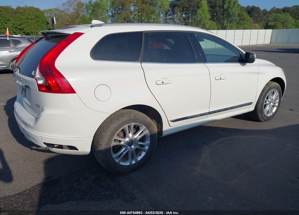 2016 VOLVO XC60 VIN: YV440MDK4G2843893
