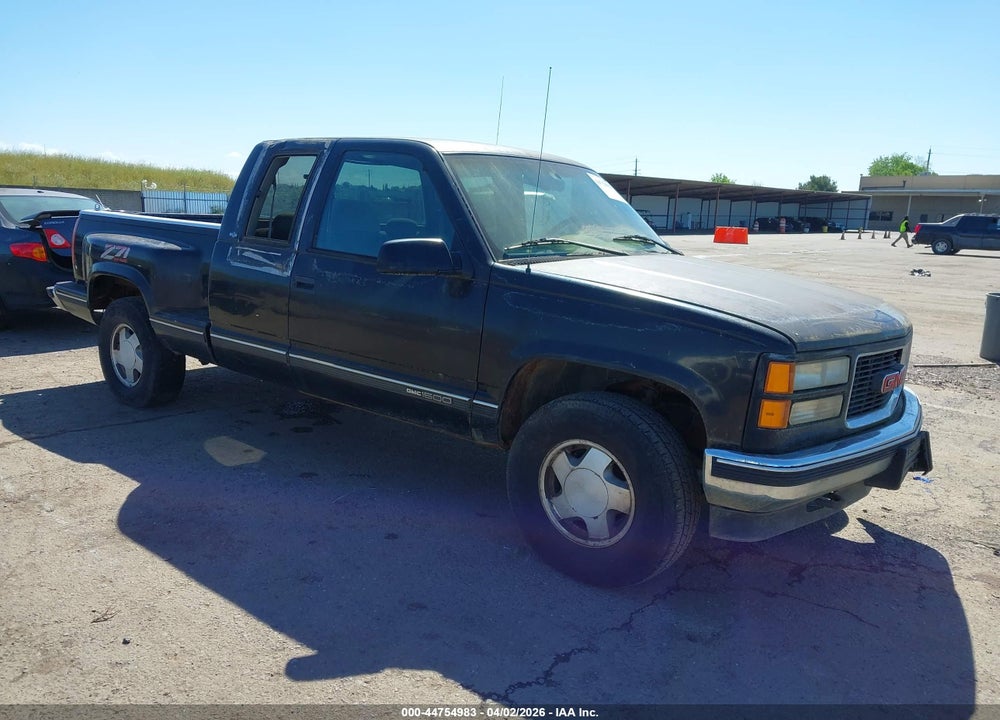 1996 GMC SIERRA K1500 VIN: 2GTEK19RXT1538012