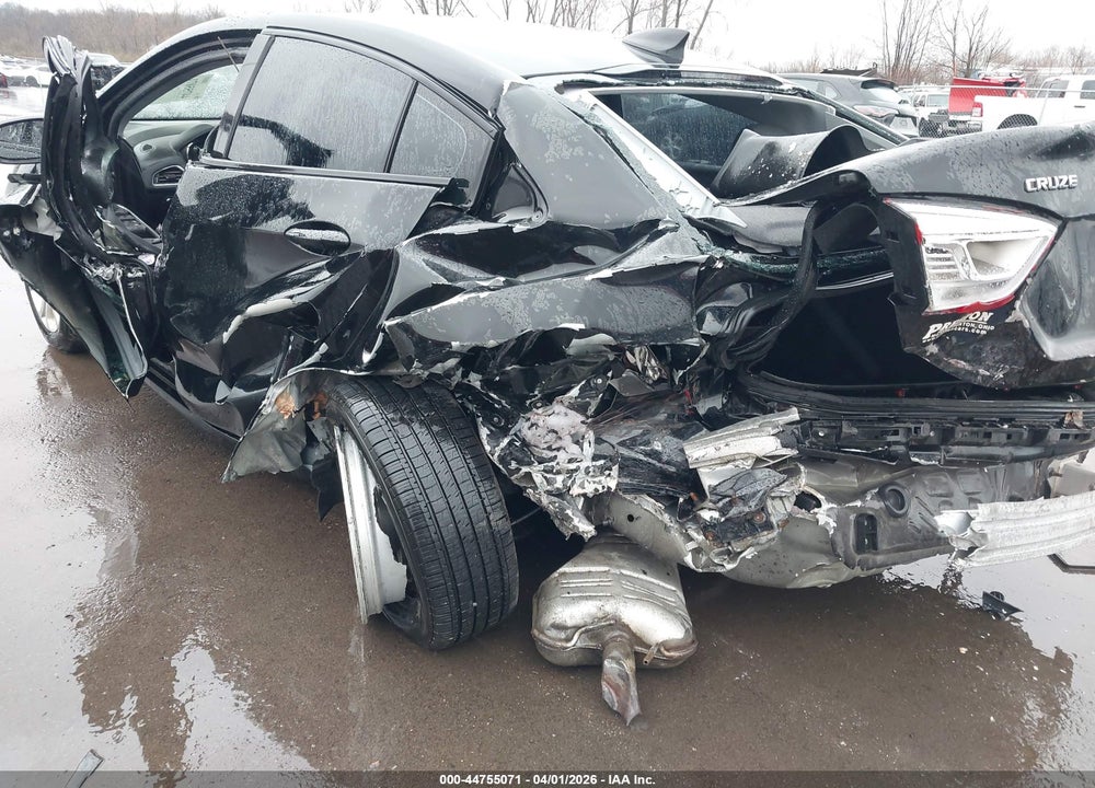 2019 CHEVROLET CRUZE LS VIN: 1G1BC5SM8K7152043