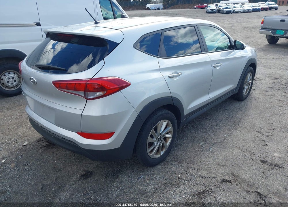 2018 HYUNDAI TUCSON SE VIN: KM8J23A43JU803750