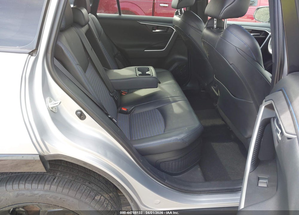 2019 TOYOTA RAV4 HYBRID XSE VIN: 2T3EWRFVXKW015406