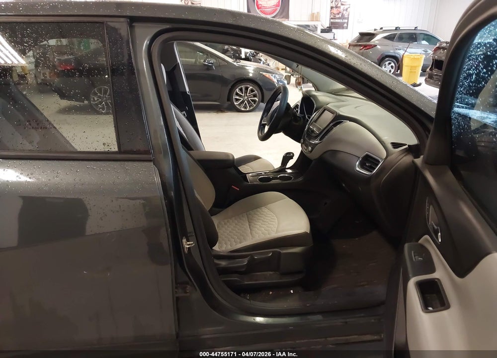 2018 CHEVROLET EQUINOX LS VIN: 3GNAXHEV2JS581442