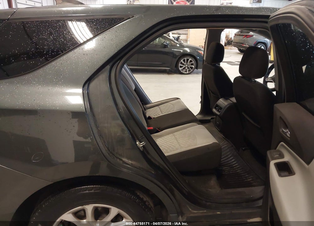 2018 CHEVROLET EQUINOX LS VIN: 3GNAXHEV2JS581442
