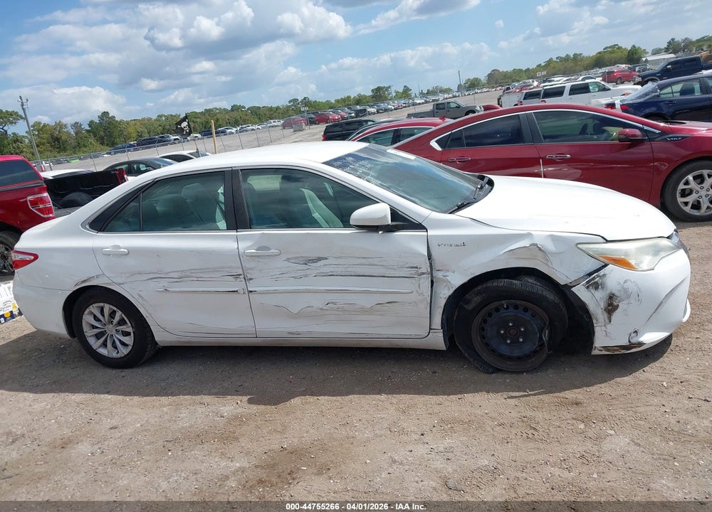 2015 TOYOTA CAMRY HYBRID LE VIN: 4T1BD1FK7FU172745