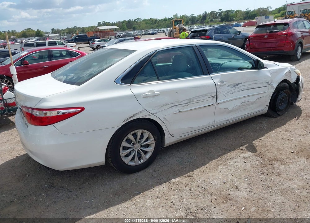 2015 TOYOTA CAMRY HYBRID LE VIN: 4T1BD1FK7FU172745