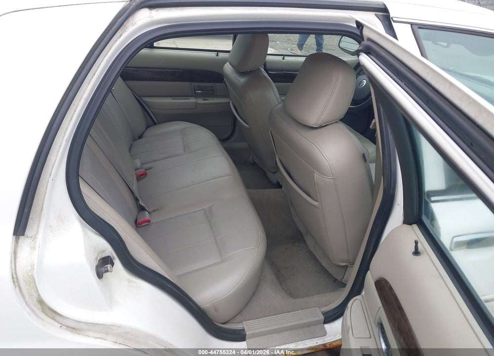 2010 MERCURY GRAND MARQUIS LS (FLEET ONLY) VIN: 2MEBM7FV0AX630563