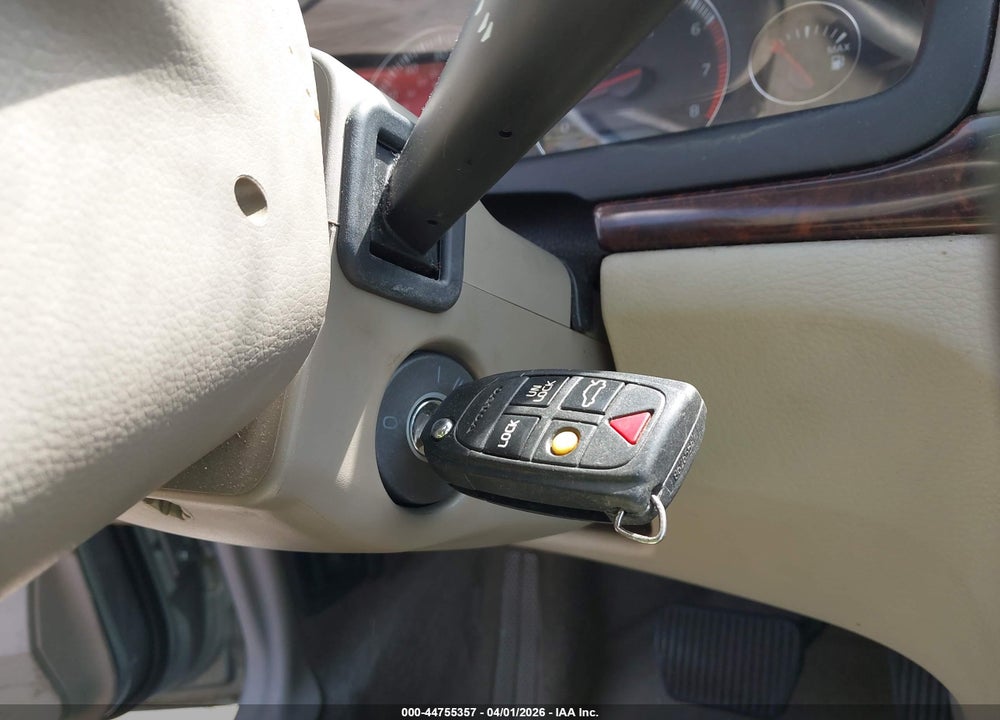 2004 VOLVO S80 2.5T VIN: YV1TS59H441381391