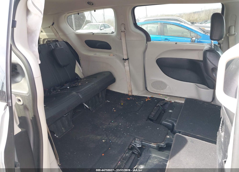 2019 CHRYSLER PACIFICA TOURING L VIN: 2C4RC1BG8KR665641