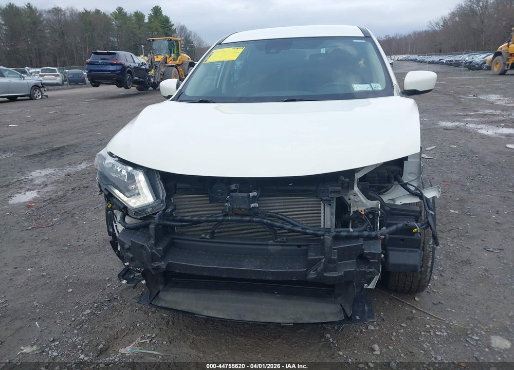 2019 NISSAN ROGUE S VIN: 5N1AT2MV9KC832219