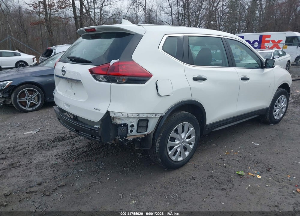 2019 NISSAN ROGUE S VIN: 5N1AT2MV9KC832219