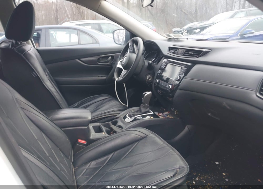 2019 NISSAN ROGUE S VIN: 5N1AT2MV9KC832219
