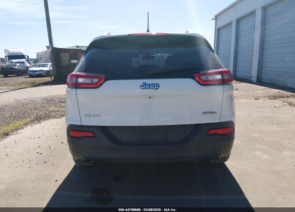 2018 JEEP CHEROKEE LATITUDE 4X4 VIN: 1C4PJMCB1JD540872