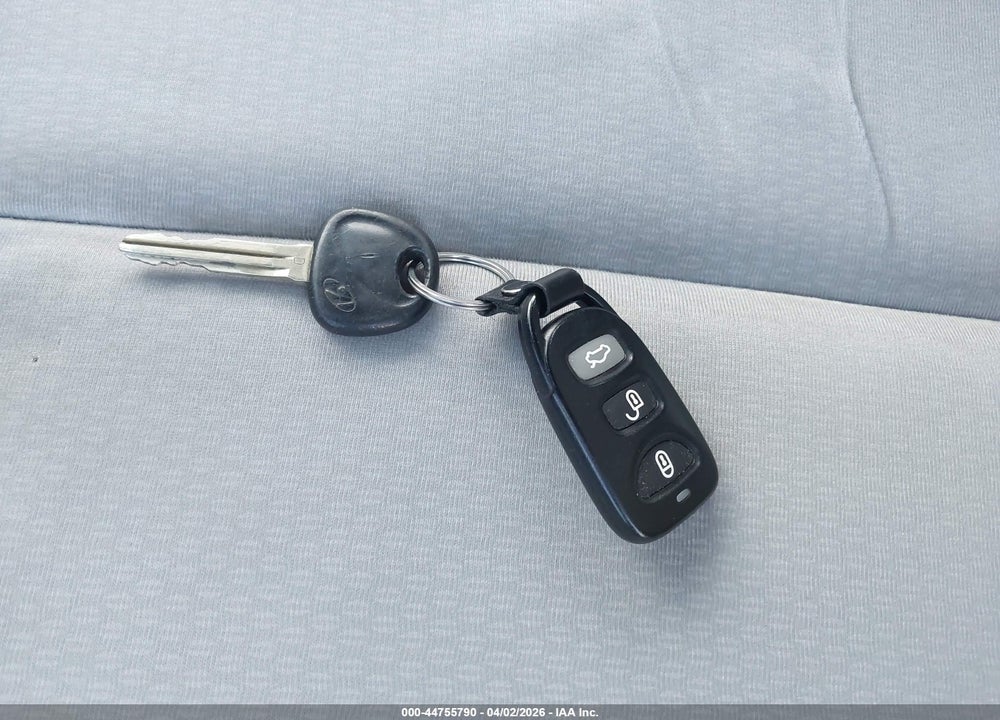 2007 HYUNDAI ELANTRA GLS/LIMITED/SE VIN: KMHDU46D27U223985
