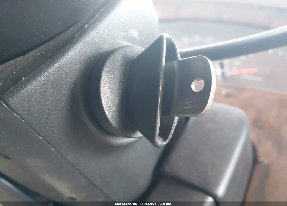 2000 FORD F550 SUPER DUTY STRIPPED CHASS VIN: 3FCNF53S4YJA10149