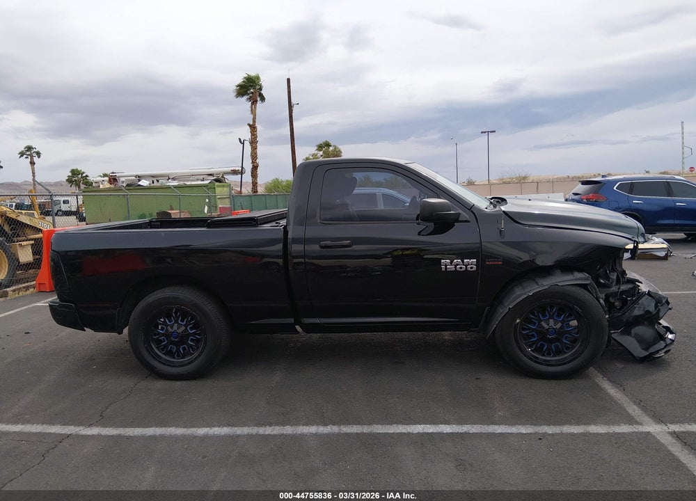 2013 RAM 1500 EXPRESS VIN: 3C6JR6AT9DG581982