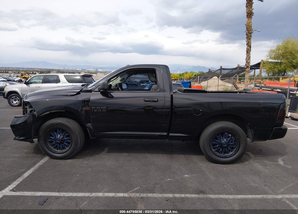 2013 RAM 1500 EXPRESS VIN: 3C6JR6AT9DG581982