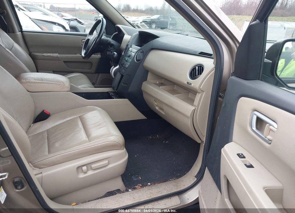 2011 HONDA PILOT EX-L VIN: 5FNYF4H57BB002583