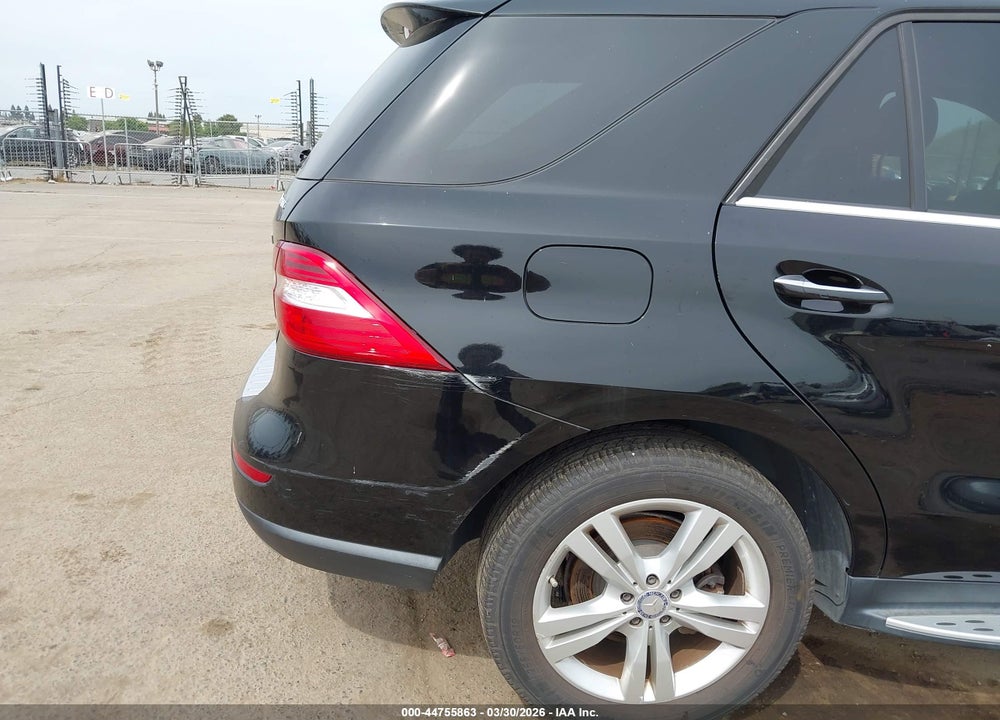 2014 MERCEDES-BENZ ML 350 4MATIC VIN: 4JGDA5HB8EA379957